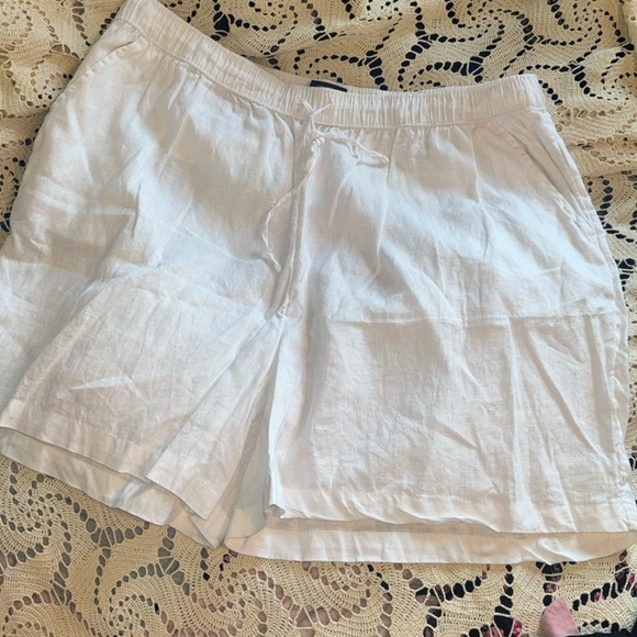 Tahari 100% Linen Pull On Shorts size 2X - Picture 1 of 7